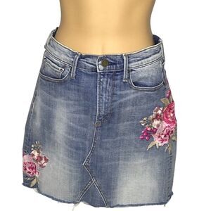 Driftwood Stef Embroidered Mini Denim Jean Raw Hem Skirt Size 24